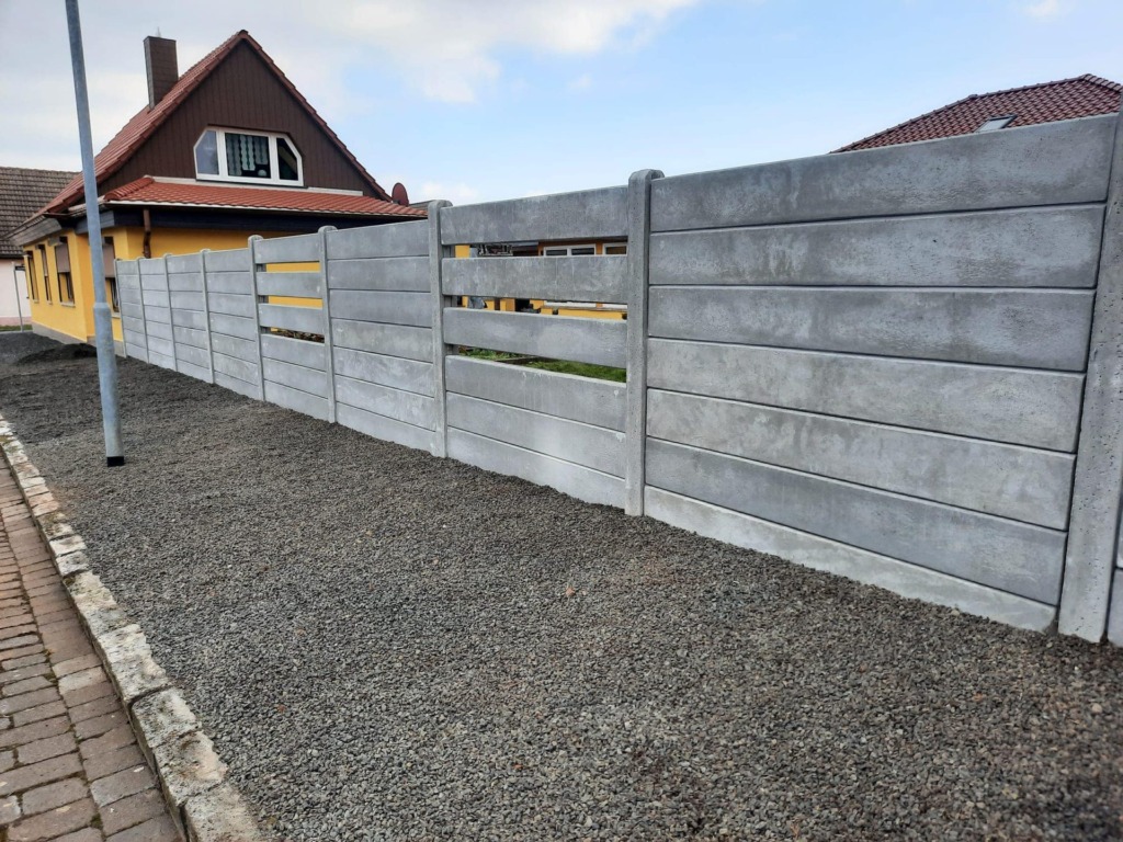 Betonzaun Betonzaun Modell 6 — Sandstein Stil