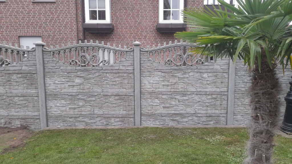 Betonzaun Betonzaun Modell 15 — Holzoptik Stil