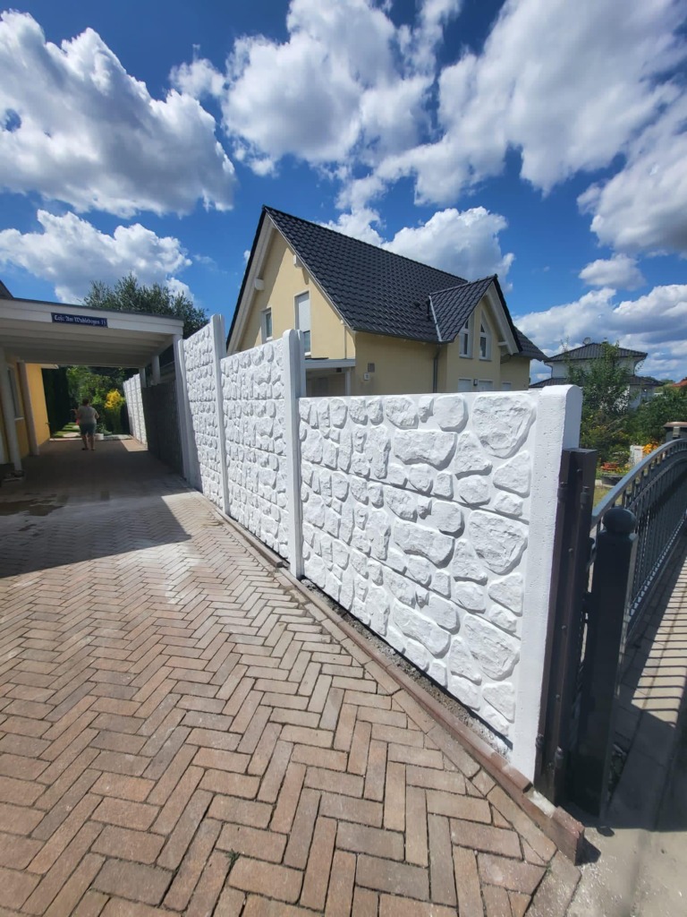 Betonzaun Betonzaun Modell 27 — Sandstein Stil